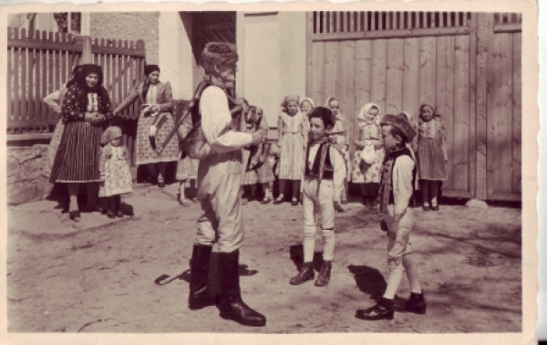České národní kroje 1943 95 013 B + M ● - Chodsko
